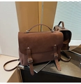 Mochila de cercanías marrón mate de gran capacidad con asa y hebillas metálicas - Marrón