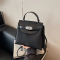 Borsa a mano classica in pelle nera con finiture argentate e chiusura a girello - Nero