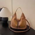 Sac seau vintage marron grande capacité avec rivets décoratifs et cordon de serrage tissé - Marron