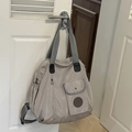 Zaino da viaggio in nylon grigio chiaro con tasche multiple e tracolla regolabile - Grigio