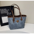 Sac fourre-tout bleu clair avec bretelles en cuir marron et détail triangle en métal - Sans Pendentif / Bleu Denim