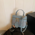Secchiello vintage celeste con trama intrecciata e cerniere dorate da donna - Blu