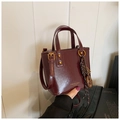 Borsa a secchiello bordeaux vintage in pelle cerata con manici e tracolla regolabile - Borgogna