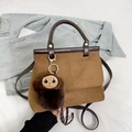 Borsa tote in pelle scamosciata marrone con manici in pelle e ciondolo a scimmia - Con Ciondolo / Marrone