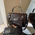 Retro dark brown crossbody square bag in oily leather finish with silver metal lock - With Charm / Coffee
