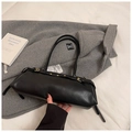 Sac baguette noir minimaliste avec boucle dorée et design rectangulaire au style vintage - Noir sans Pendentif