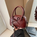 Sac bowling rétro bordeaux avec nœud décoratif et pendentif cœur argenté chic pour femme - Rouge Vin Avec Pendentif