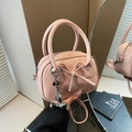 Borsa bowling retrò rosa pallido con fiocco decorativo e ciondolo argento - Rosa con ciondolo