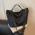 Bolso tote grande de nailon negro con correa ajustable para el trabajo y uso diario - Negro