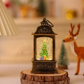 Détail d'une lanterne de Noël vintage en bronze avec sapin et paillettes dorées - Sapin de Noël Bronze