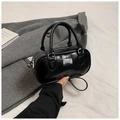 Borsa bowling in pelle verniciata nera lucida con logo argento per stile ufficio - Senza Ciondolo / Nero