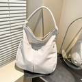 Bolso tote grande de moda blanco crema para mujer con dos bolsillos y remaches - Blanco