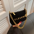 Elegante borsa a tracolla in pelle scamosciata nera con catena d'oro e logo in metallo - Stile Lettere in Metallo CLEAR♥K / Nero