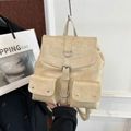 Sac à dos vintage en similicuir crème avec sangles à boucle et poches frontales - Blanc Cassé
