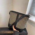 Borsa a secchiello retrò pied-de-poule con cuciture in pelle nera e dettagli oro - Nero