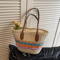 Bolso tote de paja con rayas azules y naranjas y asas de piel sintética marrón - Blanco Roto
