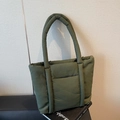 Borsa tote verde scuro imbottita con texture trapuntata e spallacci lunghi - Verde