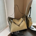 Borsa tote bicolore verde oliva e kaki in pelle sintetica per uno stile quotidiano chic - Verde