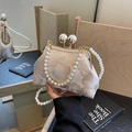 Sac brodé floral champagne avec poignée en perles et fermoir en métal doré chic - Blanc Cassé