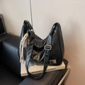 Bolso tote de cuero PU negro con correa ancha y colgante de borla tejida decorativa - Negro Con Colgante