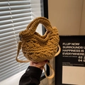 Borsa a secchiello in maglia color avena con trama in lana spessa e tracolla rimovibile - Cachi