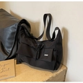 Schwarze Nylon-Umhängetasche für Damen mit Vordertasche und geflochtenem Kordelzug - Schwarz