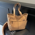 Borsa tote in tela kaki con design multitasche ed etichetta TELN per l'uso quotidiano - Cachi