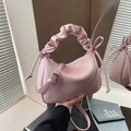 Borsa a tracolla rosa capiente con manico a pieghe e dettagli con fiocchi - Rosa
