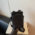 Sac bandoulière noir en nylon froissé avec cordon de serrage et sangle réglable - Noir