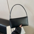 Bolso baguette minimalista de cuero negro para mujer con diseño rectangular - Negro