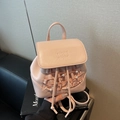 Mini lichtroze rugzak met parelaccenten en ARM AIRM reliëfletters voor dames - Roze