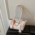 Grande borsa tote bianco crema con fibbia argento e corda intrecciata arancione - Bianco con ciondolo
