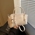 Grande borsa tote retrò bianco crema in pelle testurizzata con manici e tracolla - Bianco
