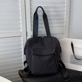 Mochila ligera de nailon negro con asas superiores para viajes y uso diario - Negro sin Colgante