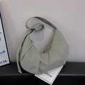Bolso bandolera plisado verde claro en forma de media luna con correa ajustable - Verde