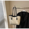 Minimalistische beige Shopper Tasche mit Marmortextur und schmalen schwarzen Henkeln - Ohne Anhänger / Beigegrau