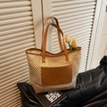 Borsa tote in paglia intrecciata a mano con dettagli in pelle beige e marrone - Bianco avorio