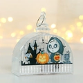 Detail der LED Halloween Laterne mit Sensenmann und Kürbisgrafiken auf Kunststoff - Schädel