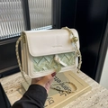 Borsa a tracolla trapuntata in pelle crema e tessuto verde chiaro con catena dorata - Verde