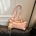 Bolso de hombro rosa de cuero sintético con logo Clearok y colgante de osito - Con Colgante / Rosa
