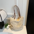 Bolso tote beige de algodón tejido con diseño de malla calada y correas de cuero marrón - Blanco Roto