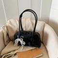 Sac porté épaule noir élégant avec breloque noeud en dentelle de perles - Noir