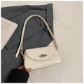 Sac sous le bras minimaliste blanc cassé avec boucle métallique argentée et sangle - Blanc Crème (Sans Pendentif)