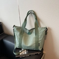 Sac cabas chic en nylon vert haricot avec bandoulière et logo en caoutchouc mode - Taille unique / Vert