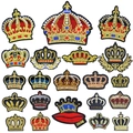 Toppe ricamate a corona in filo dorato assortite per decorazione vestiti e borse - Set Completo Ricamo Corona
