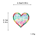 Toppa ricamata a cuore arcobaleno con bordi colorati, dimensioni 6,5 cm per 6,1 cm - Scaglie Sfumate Multicolore (11538)