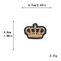 Toppa ricamata a corona dorata con dimensioni 6,7x4,8cm su tessuto base nero - Stile Corona Fine Oro Base Nera (GZ2008)