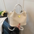 Beige geflochtene Eimertasche mit weißem Lederbesatz und goldenem Dreiecks-Detail - Ohne Anhänger / Weiß