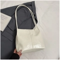 Sac à main blanc plissé en cuir PU avec doubles bretelles sur une veste grise - Blanc Crème (Sans Pendentif)