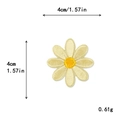 Daisy flower embroidery patch with white petals and yellow center, size 4x4cm - Cream White Daisy (10860)